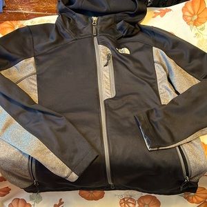Men’s The North Face Hooded Jacket size Medium